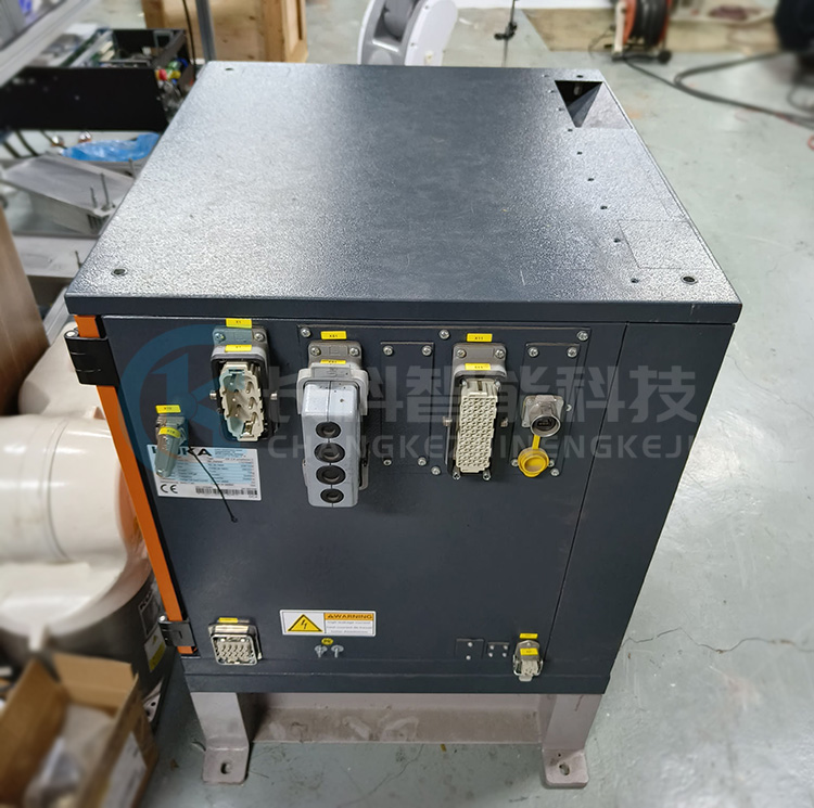KUKA庫卡機器人KR C4 smallsize-2控制機柜